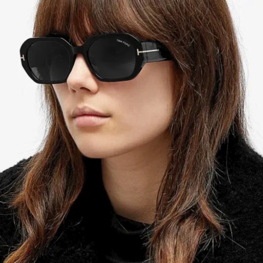 Tom Ford Brown Sunglasses for Women - Picture 4 of 14